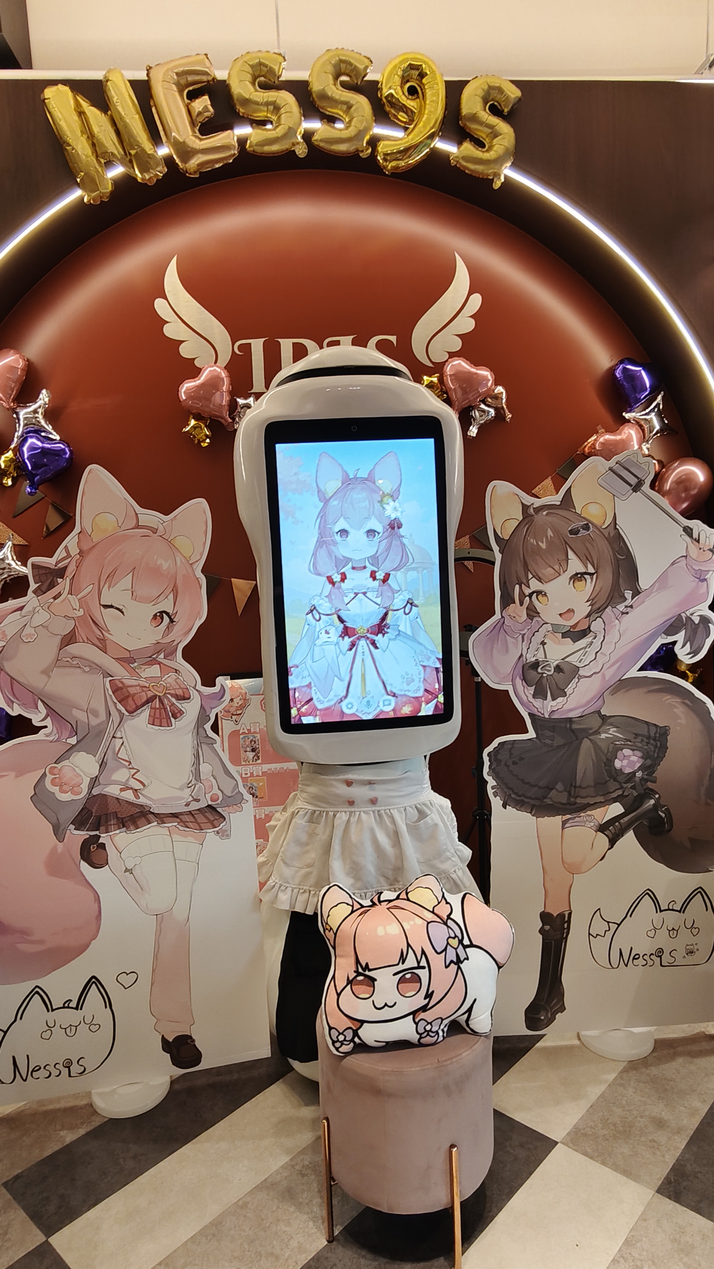 IRIS Cafe Pop-up - KEMEKO display in cafe